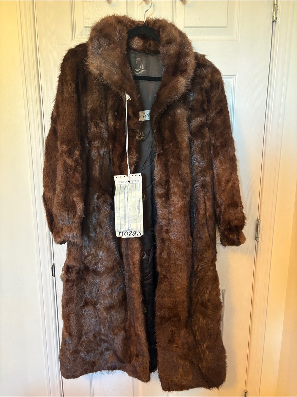 Luxurious Brown Real Fur Long Coat for Women - Picture 3 of 7